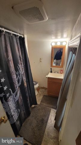 1747 TEMPLE AVE, Lancaster, PA 17603