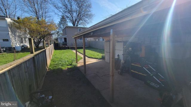 1747 TEMPLE AVE, Lancaster, PA 17603