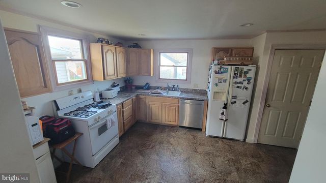 1747 TEMPLE AVE, Lancaster, PA 17603