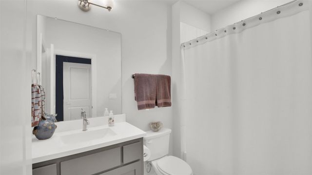 19504 Serenity LN, Lago Vista, TX 78645