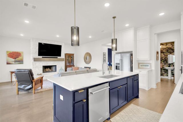 19504 Serenity LN, Lago Vista, TX 78645