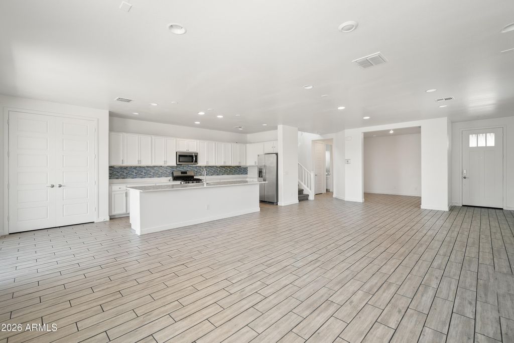 9207 W SELLS Drive, Phoenix, AZ 85037 — photo 5