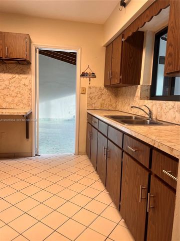 3240 SW 57th Ave 0, Miami, FL 33155