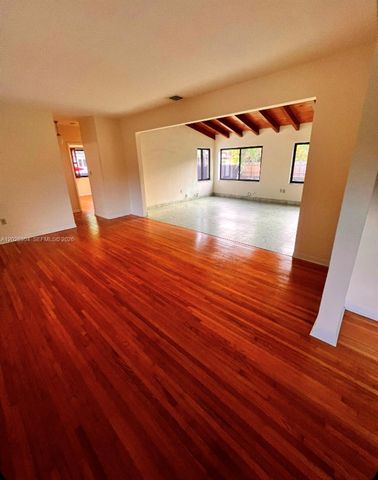 3240 SW 57th Ave 0, Miami, FL 33155