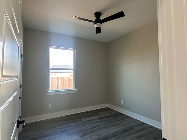 1516 Dansby Street, Bryan, TX 77803