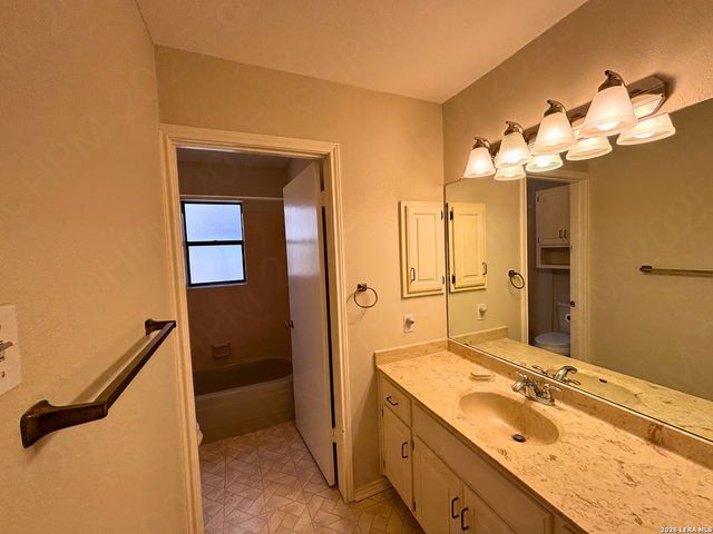 514 Fossel Pass St, San Antonio, TX 78260