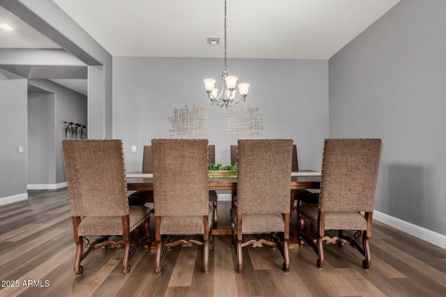 1672 S SUNSET Drive, Chandler, AZ 85286