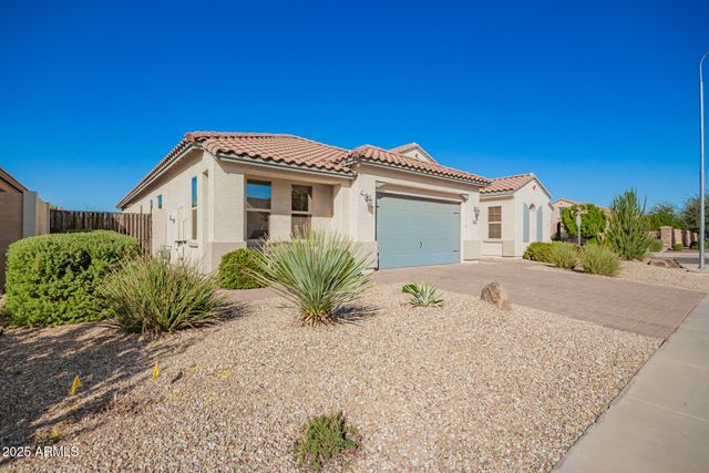 1672 S SUNSET Drive, Chandler, AZ 85286