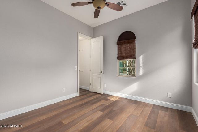 1672 S SUNSET Drive, Chandler, AZ 85286