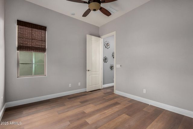 1672 S SUNSET Drive, Chandler, AZ 85286