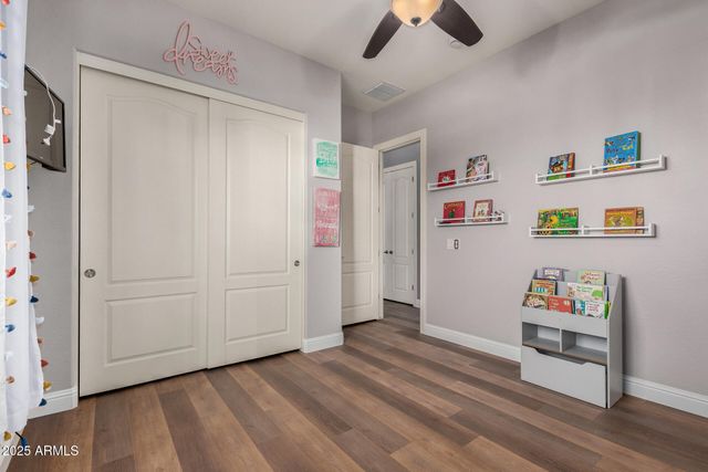 1672 S SUNSET Drive, Chandler, AZ 85286