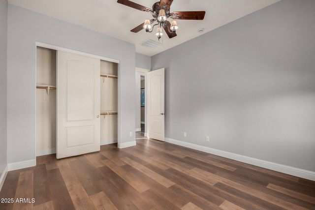 1672 S SUNSET Drive, Chandler, AZ 85286