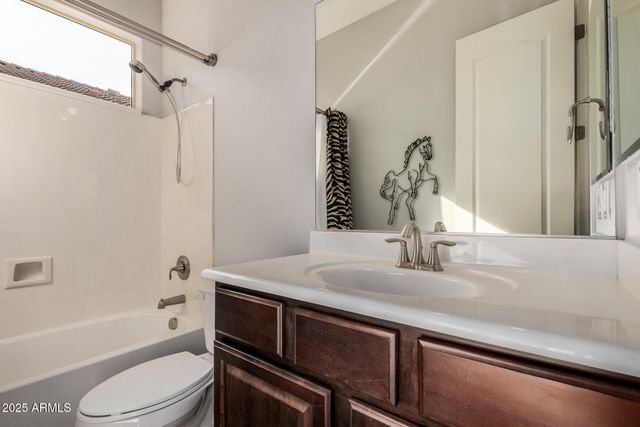 1672 S SUNSET Drive, Chandler, AZ 85286