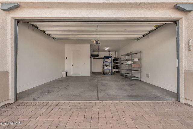 1672 S SUNSET Drive, Chandler, AZ 85286