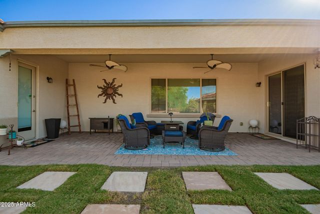 1672 S SUNSET Drive, Chandler, AZ 85286