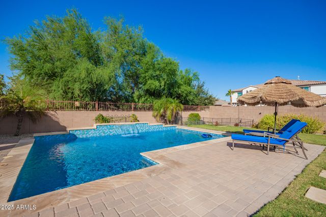 1672 S SUNSET Drive, Chandler, AZ 85286