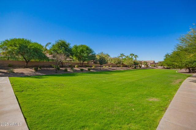 1672 S SUNSET Drive, Chandler, AZ 85286