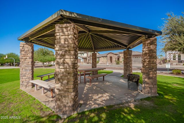 1672 S SUNSET Drive, Chandler, AZ 85286