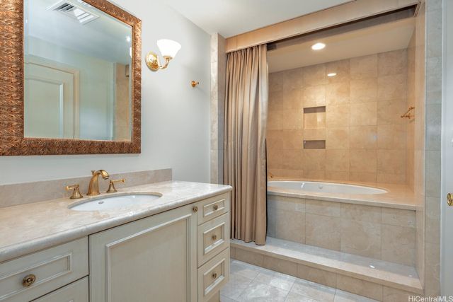 1888 Kalakaua Avenue PH 3503, Honolulu, HI 96815