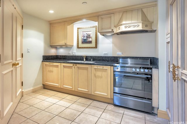 1888 Kalakaua Avenue PH 3503, Honolulu, HI 96815