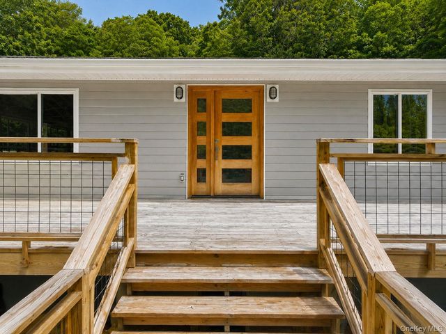 117 Camp Road, Red Hook, NY 12571