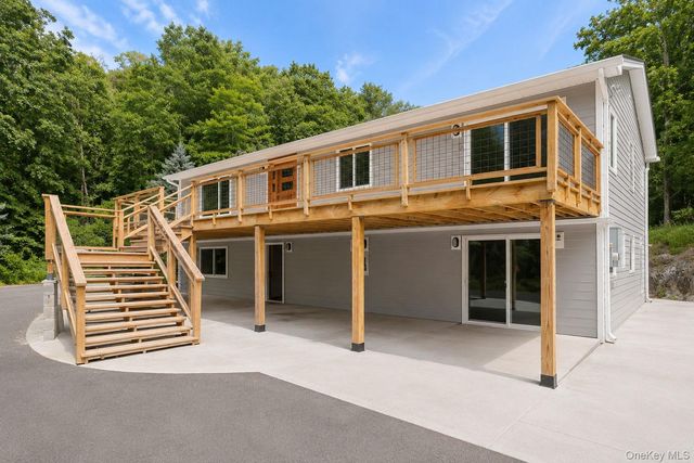 117 Camp Road, Red Hook, NY 12571