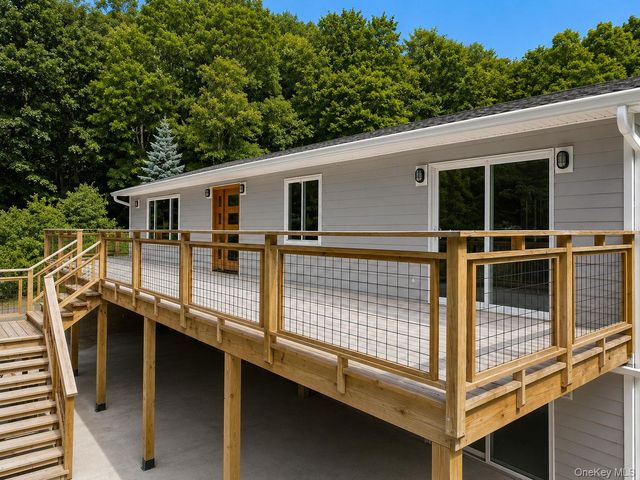 117 Camp Road, Red Hook, NY 12571