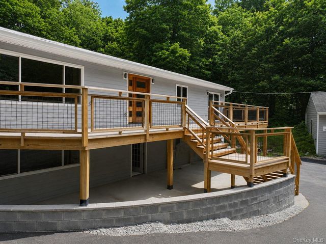 117 Camp Road, Red Hook, NY 12571