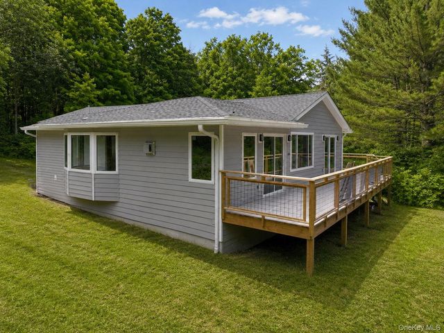 117 Camp Road, Red Hook, NY 12571
