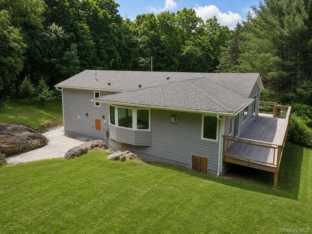 117 Camp Road, Red Hook, NY 12571