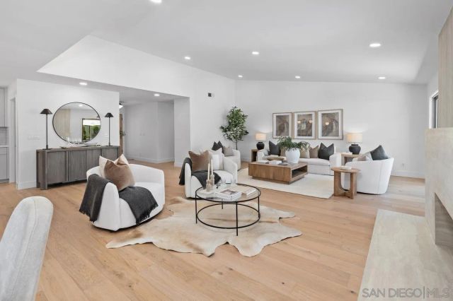 3008 Garboso St., Carlsbad, CA 92009