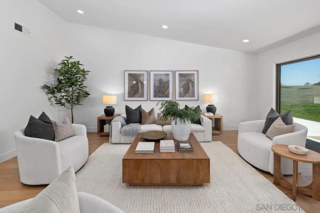 3008 Garboso St., Carlsbad, CA 92009