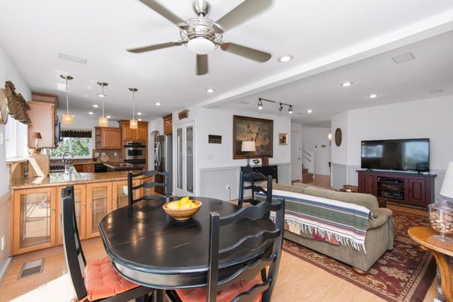 11005 Annmarie Ct, Auburn, CA 95603