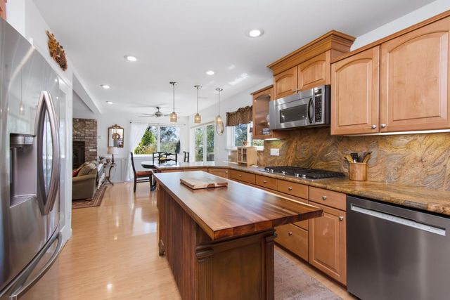 11005 Annmarie Ct, Auburn, CA 95603