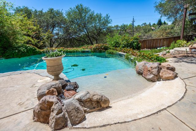11005 Annmarie Ct, Auburn, CA 95603