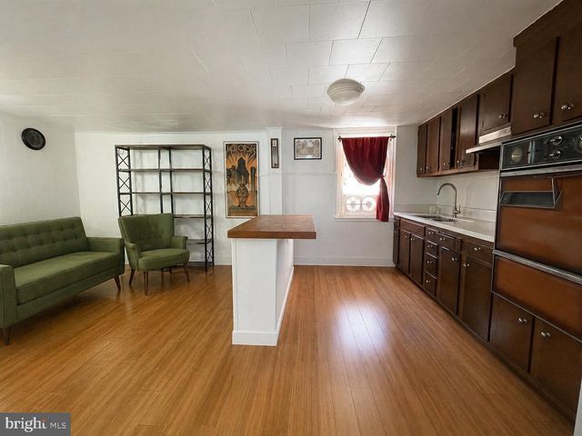 768 S 6TH ST, Philadelphia, PA 19147
