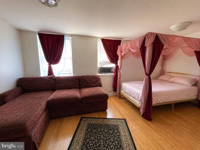 768 S 6TH ST, Philadelphia, PA 19147