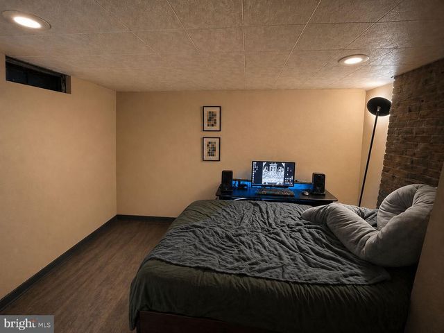 768 S 6TH ST, Philadelphia, PA 19147