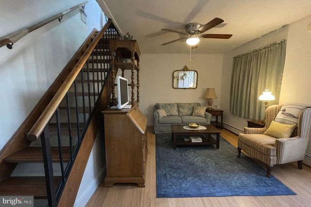 768 S 6TH ST, Philadelphia, PA 19147