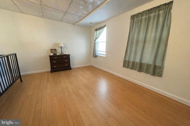 768 S 6TH ST, Philadelphia, PA 19147