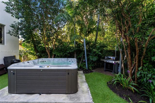 101 SW 21st Rd, Miami, FL 33129