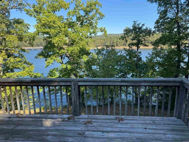 650 Davidson Circle, Greers Ferry, AR 72067