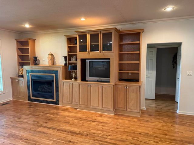 650 Davidson Circle, Greers Ferry, AR 72067