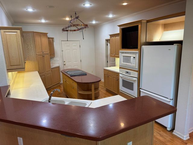 650 Davidson Circle, Greers Ferry, AR 72067