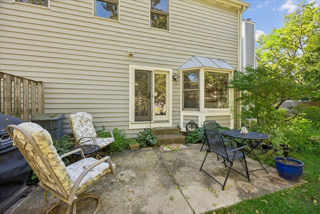 812 Chestnut Street B, Deerfield, IL 60015