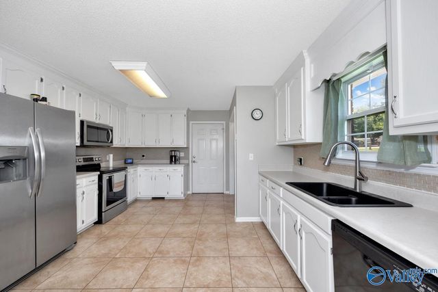 108 Amesbury Drive, Harvest, AL 35749