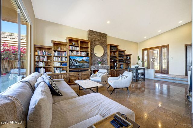 24350 N WHISPERING RIDGE Way 9, Scottsdale, AZ 85255