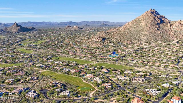 24350 N WHISPERING RIDGE Way 9, Scottsdale, AZ 85255