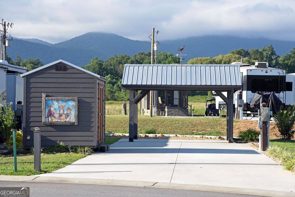 477 Mountain Creek Road, Blairsville, GA 30512