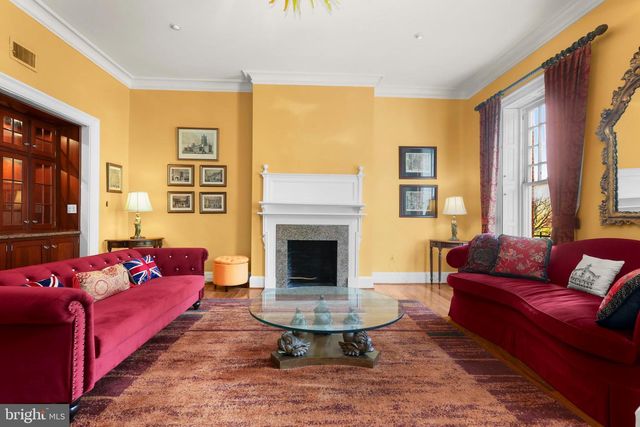 1007 N CALVERT ST, Baltimore, MD 21202